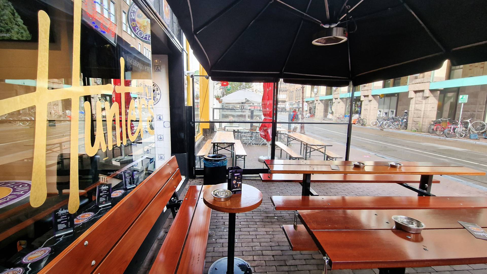 Hunters Coffeeshop 5