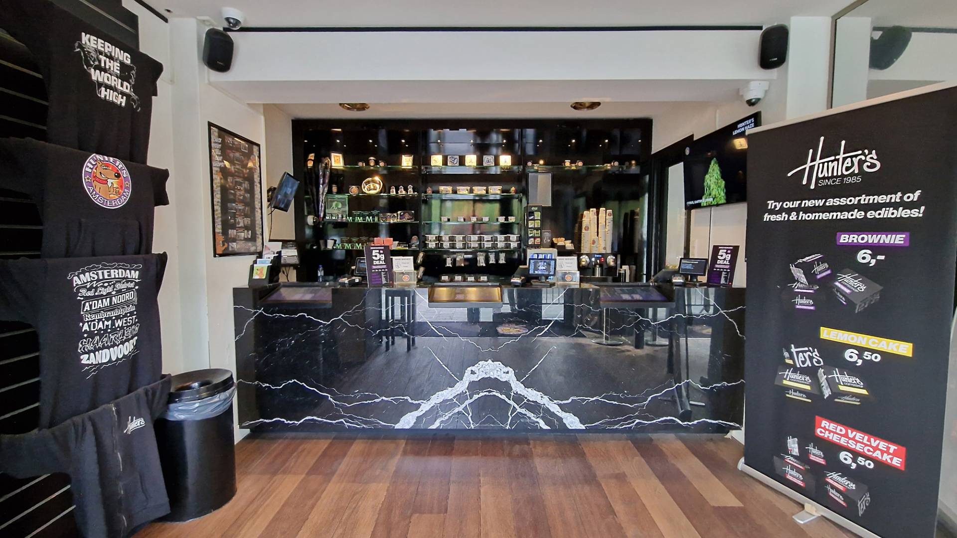 Hunters Coffeeshop/Bros 2