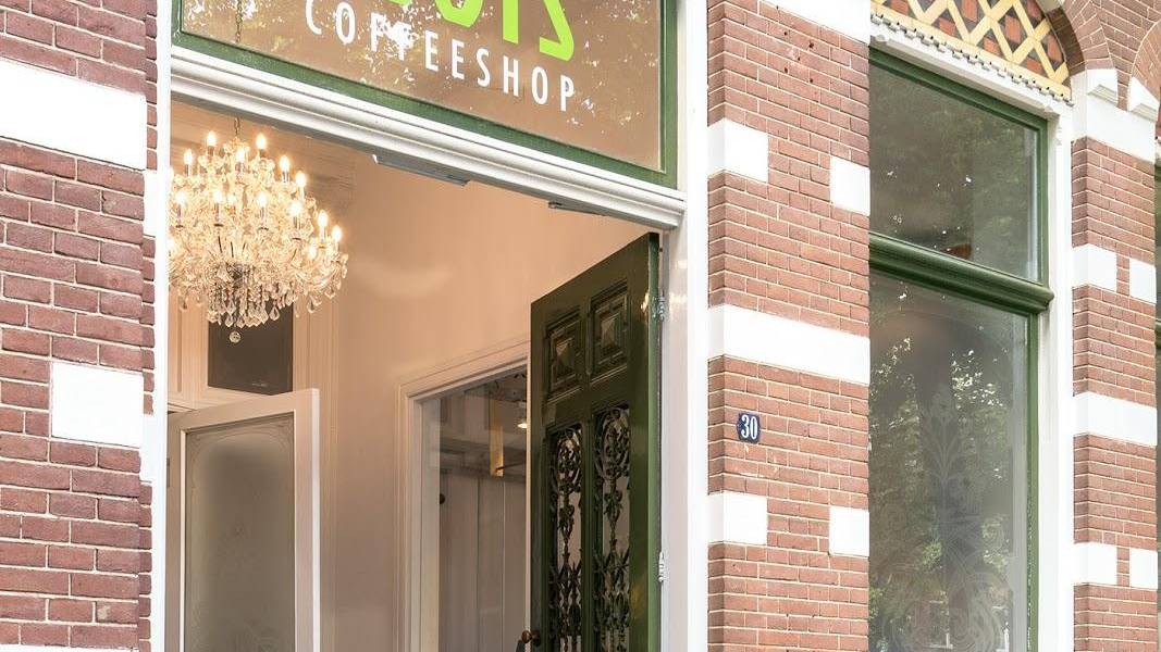 Roots Coffeeshop & Restaurant 2