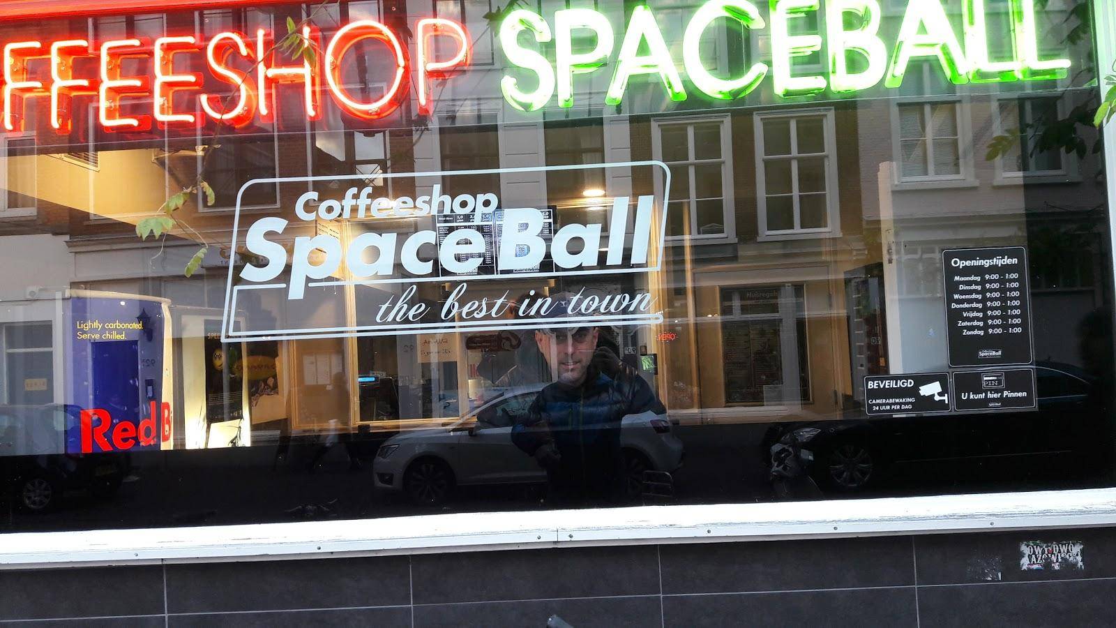Coffeeshop Space Ball 2