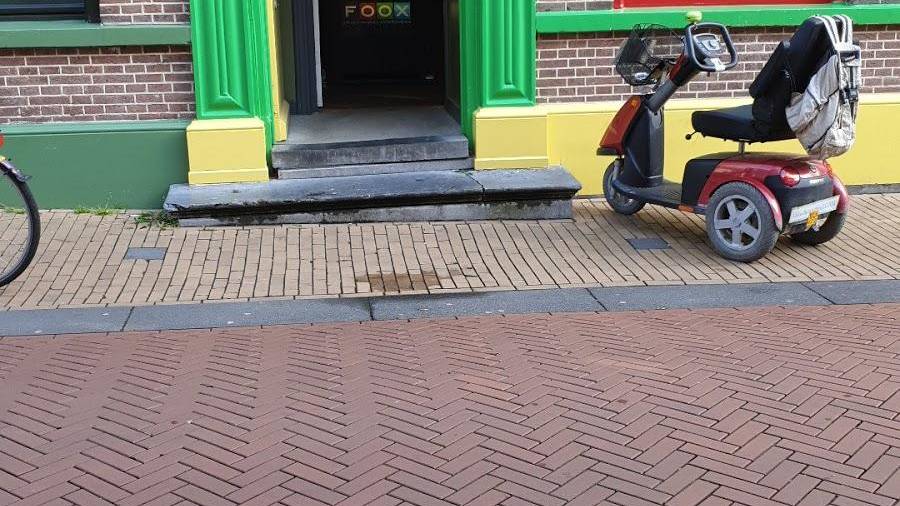 Coffeeshop alien 2