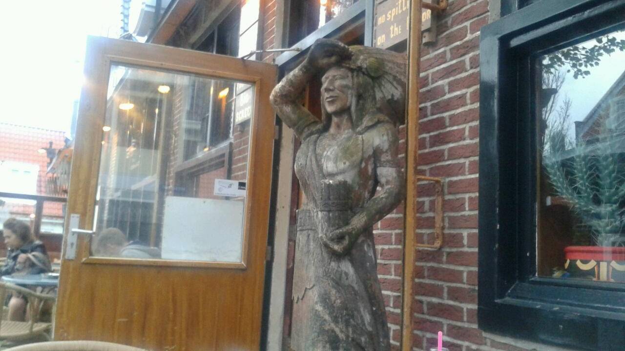Yanks Coffee Shop 4