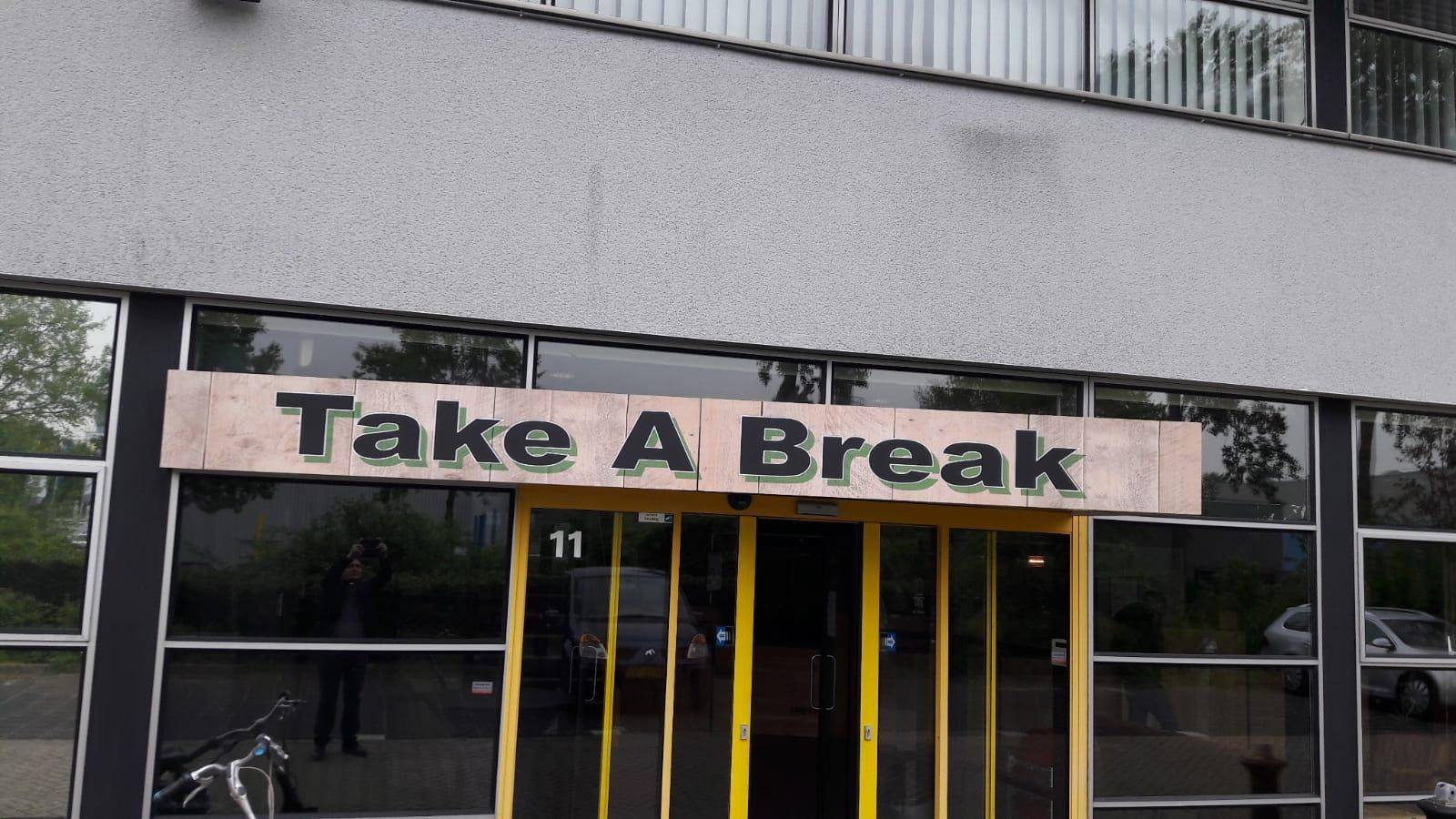 coffeeshop take a break 2