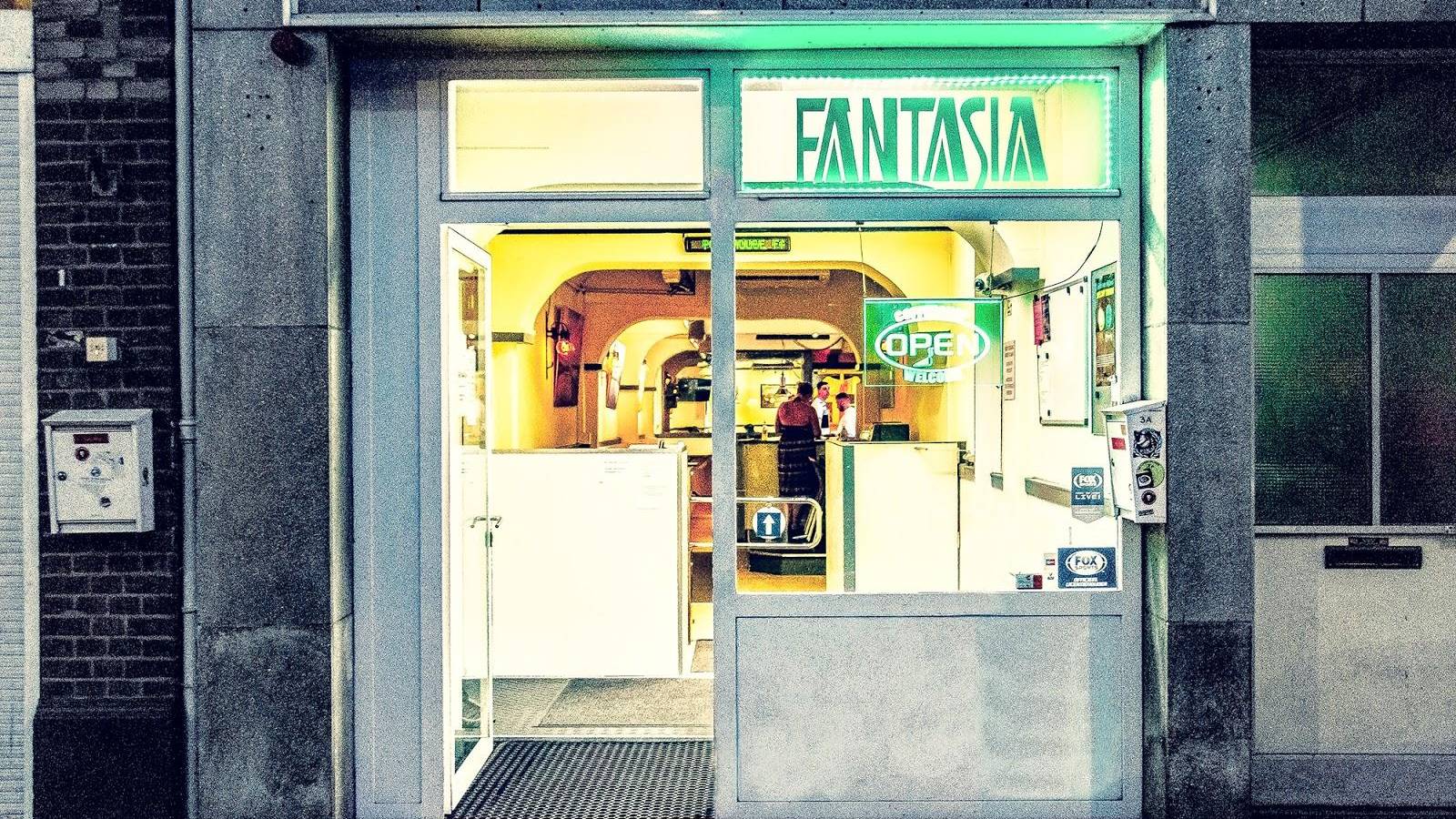 Fantasia Poolhouse 2