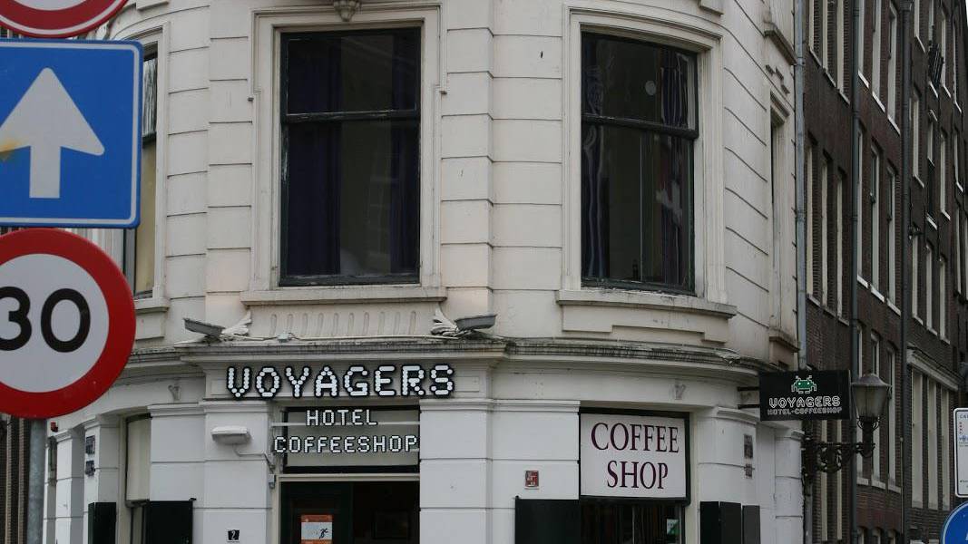 Hotel Coffeeshop Voyagers 2