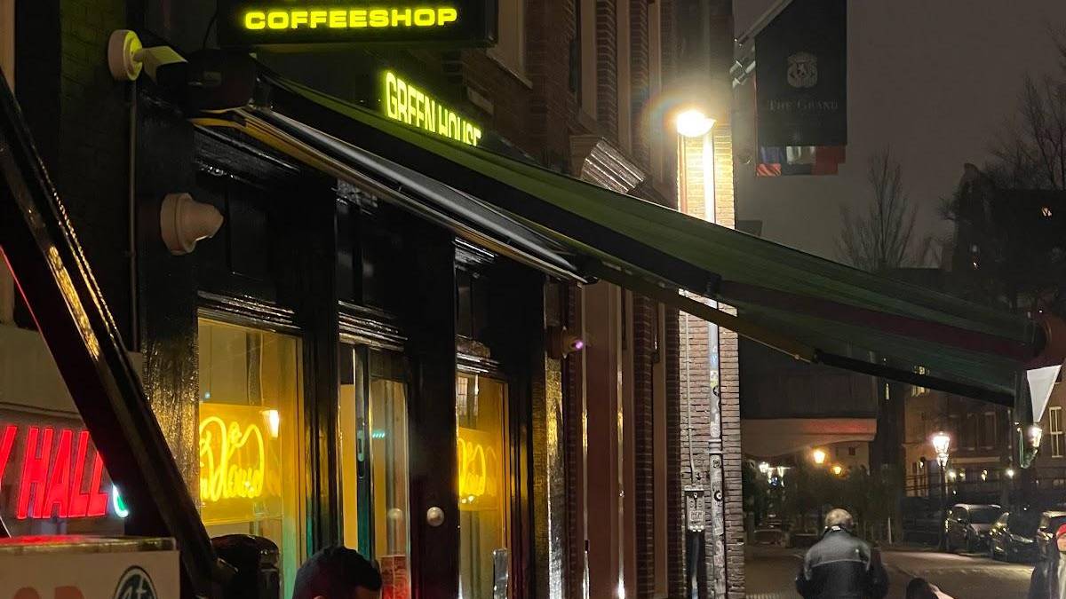 Greenhouse Coffeeshop 2