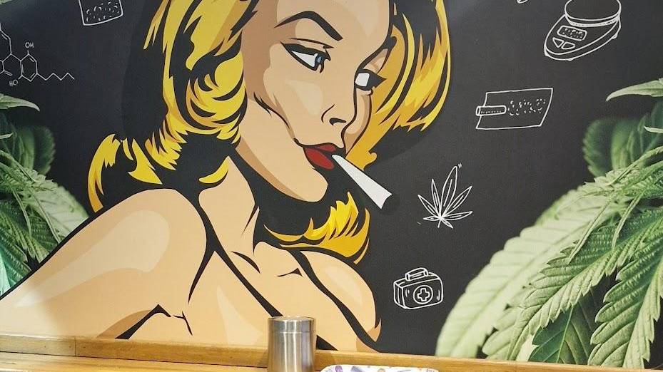 Coffeeshop Yin Yang 5