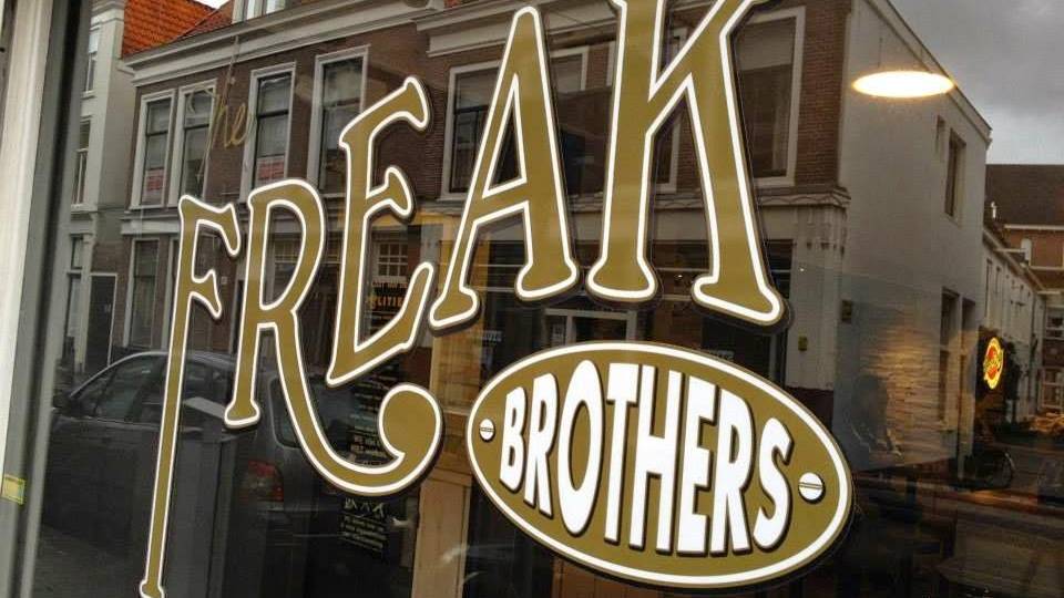 Coffeeshop The Freak Brothers 5