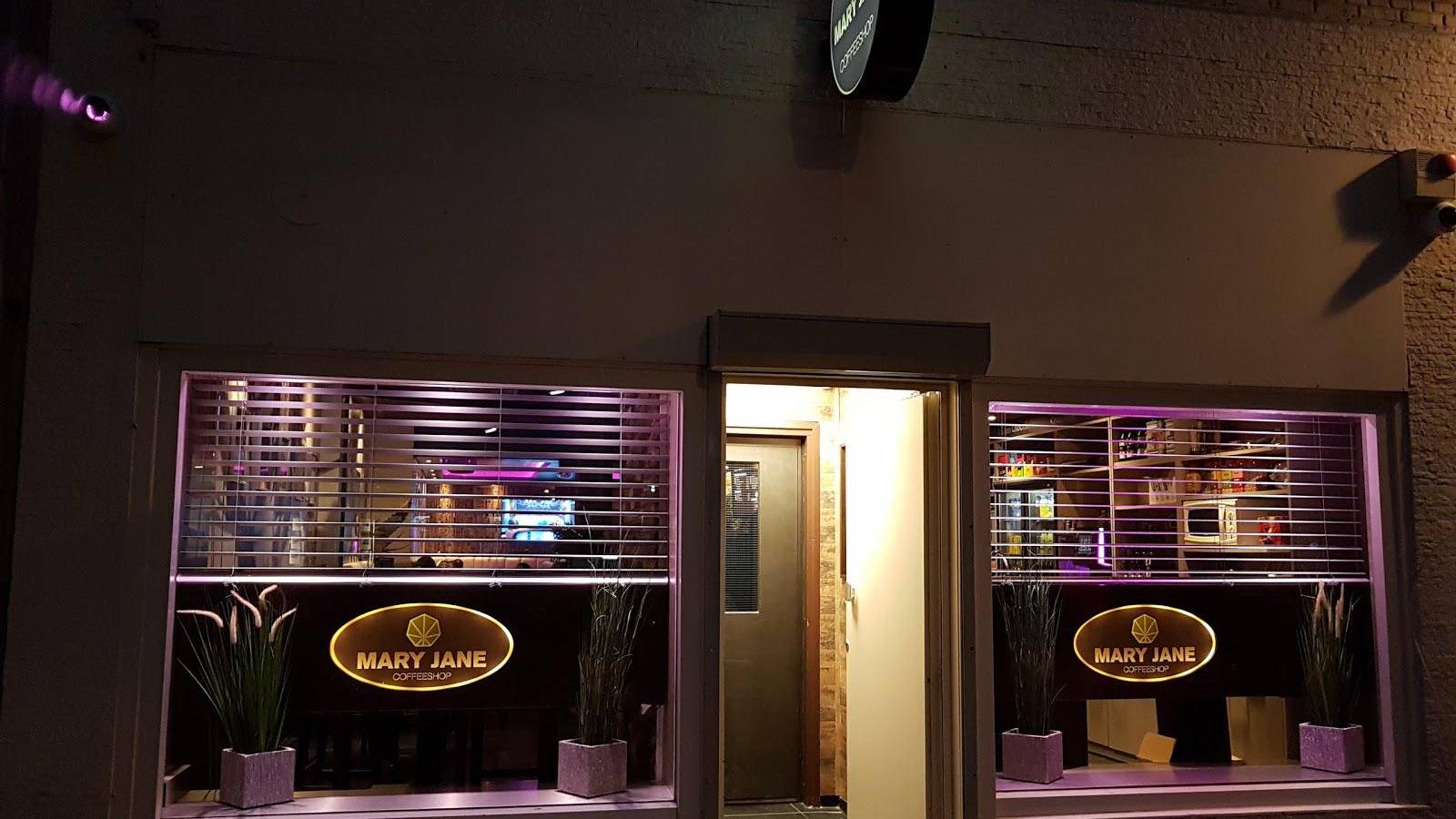 Coffeeshop Mary Jane 2