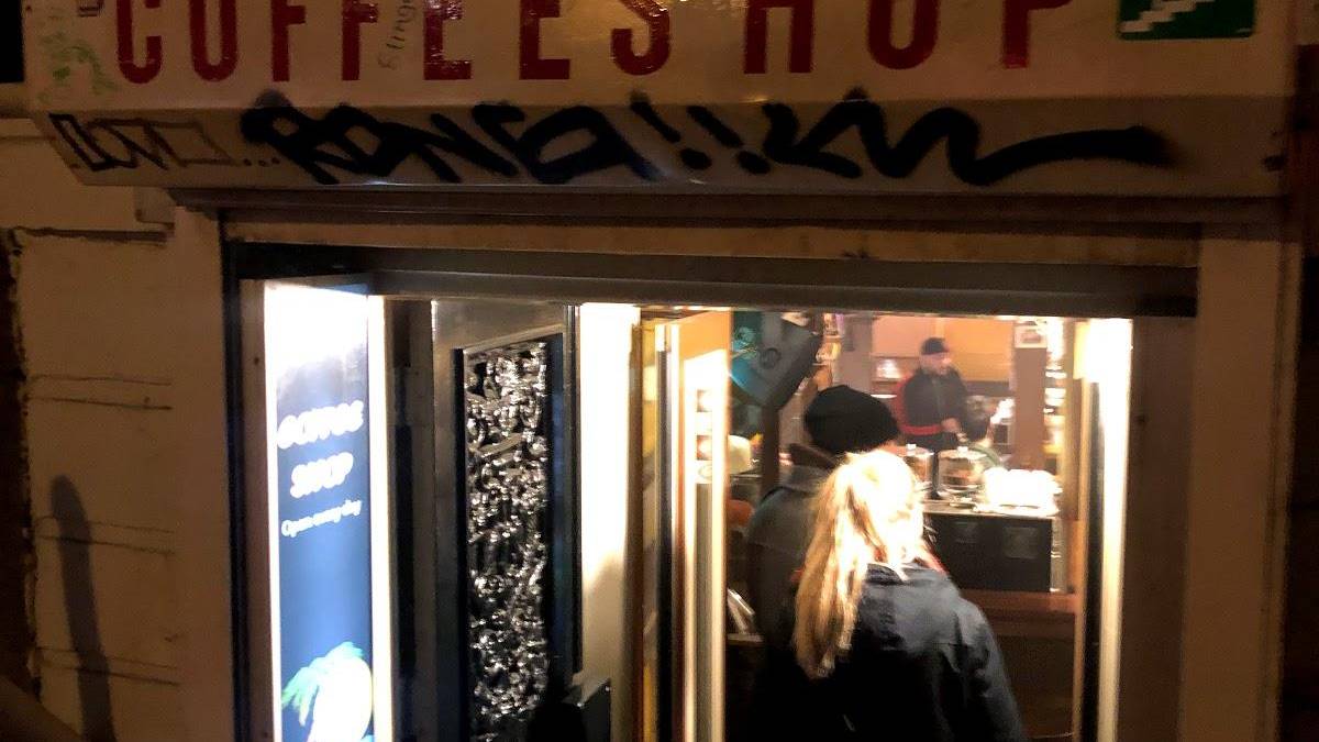 Coffeeshop City Hall 2