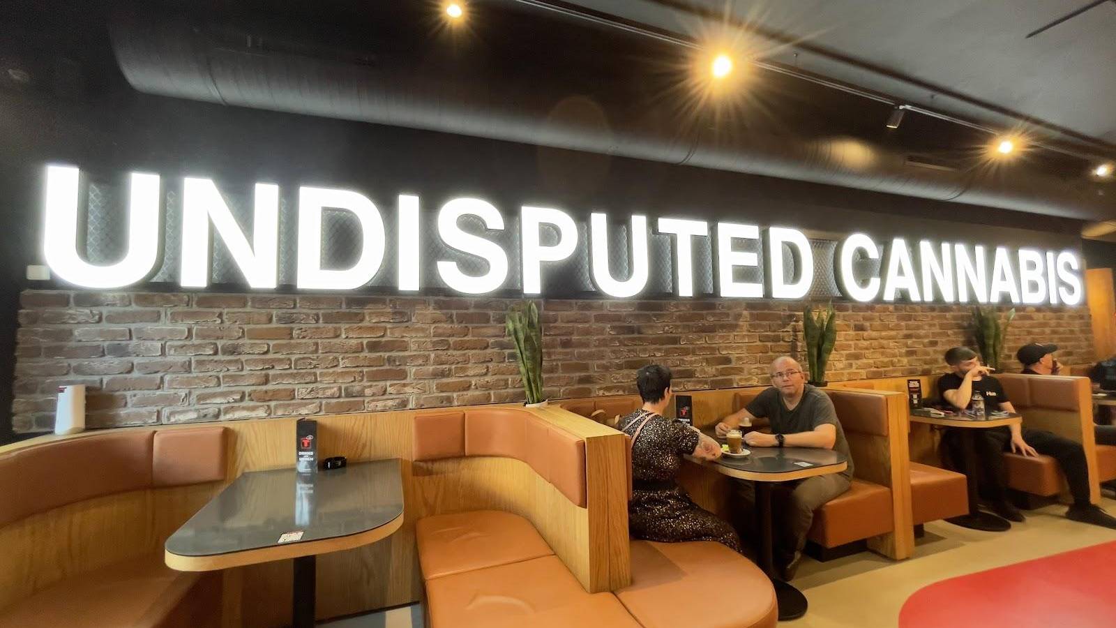Coffeeshop Tyson 2.0 3