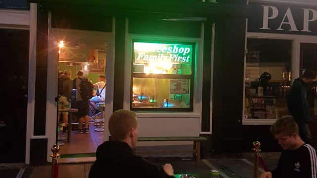Coffeeshop Family First 2