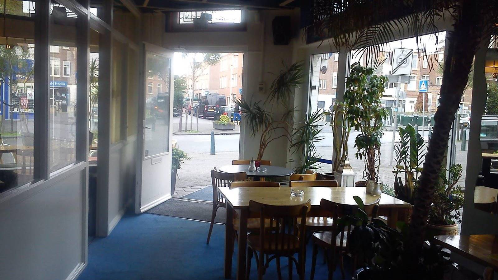 Coffeeshop Blue & White 2